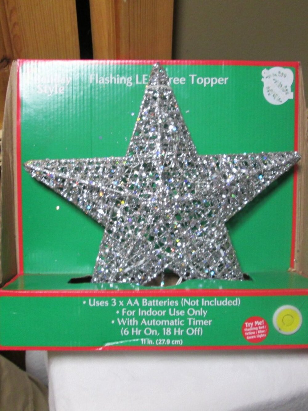 HOLIDAY STYLE NEW IN BOX SILVER LED TREE TOPPER 36 LED LIGHTS 13 IN